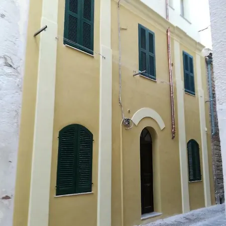 La Muraglia Apartment *