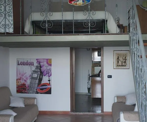 Apartment La Muraglia